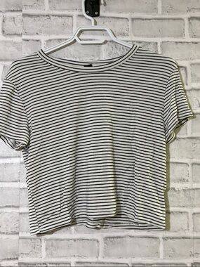 4/$20 Streetwear society Essentials Black & White Striped Short-Sleeve Crop Top
